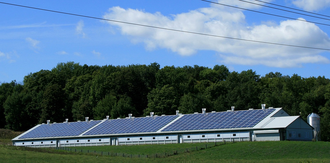 Saulės elektrinės komplektai. Kas juos sudaro ir kokie elementai čia yra patys svarbiausi?